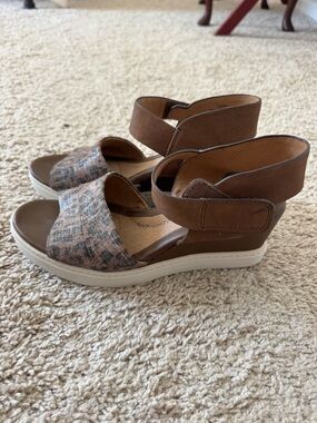 Sofft Brown Patterned Wedge Sandals with Ankle Strap
